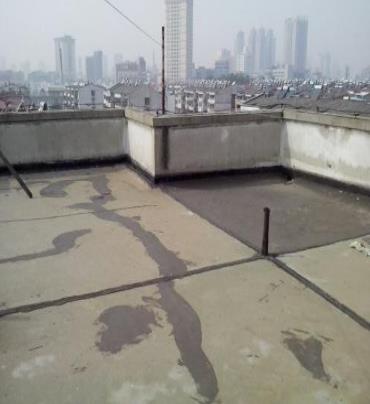 广安漏水维修 楼顶漏水是什么原因，楼顶漏水维修方法是什么?